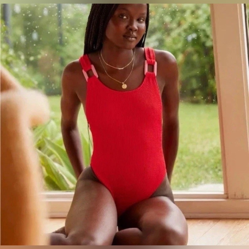 Aerie Women’s Size M Crinkle Birthday Scoop Cheekiest Coral UPF 50 Swimsuit New